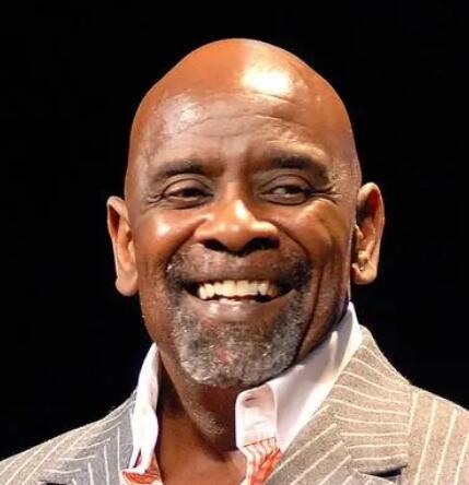 關(guān)于克里斯·加德納的名人名言哲理格言警句語錄 - 每日文摘